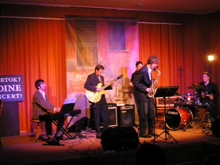 Štvrtok? Jedine koncert! Groove dealers